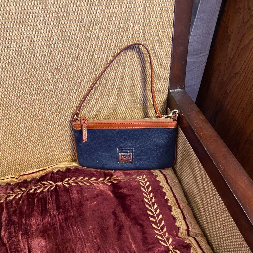 Vintage Dooney and Bourke wristlet